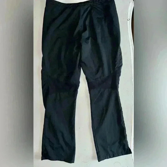 Nike pants, button,zip, ankle slit, mesh back knee - Picture 3 of 9